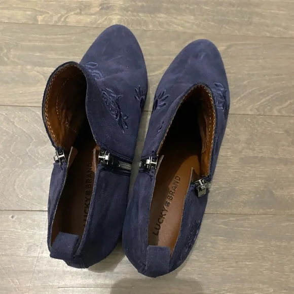 Lucky Brand Navy Blue Embroidered Basal Ankle Boots - Picture 5 of 12